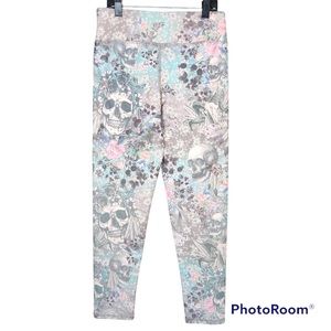 Evolution and Creation Woman’s Skull Printed Floral Printed Leggings Size Medium